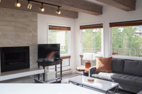 Mountain-Modern 3 Br Condo Condo